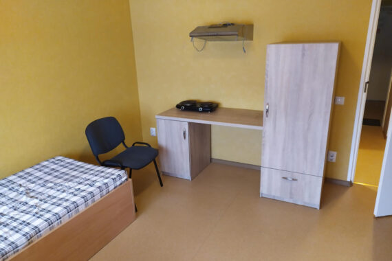 6cf679b8-4e41-49a0-8779-d6b64f47a857